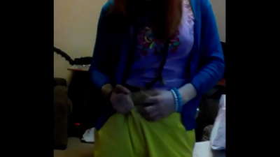 سرخ بالوں والی لائٹ فیری کے ذریعے مشت زنی کی ویڈیو بند کریں۔