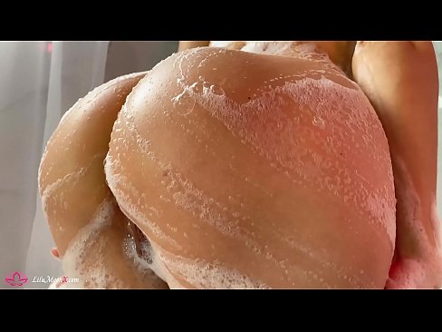 ❤️ Brunette شاور میں شدید orgasm کے لئے وائبریٹر کے ساتھ بلی میں مشت زنی کرتی ہے۔ ❤️❌  مقعد ویڈیو پر ur.mobilecric.top ❌